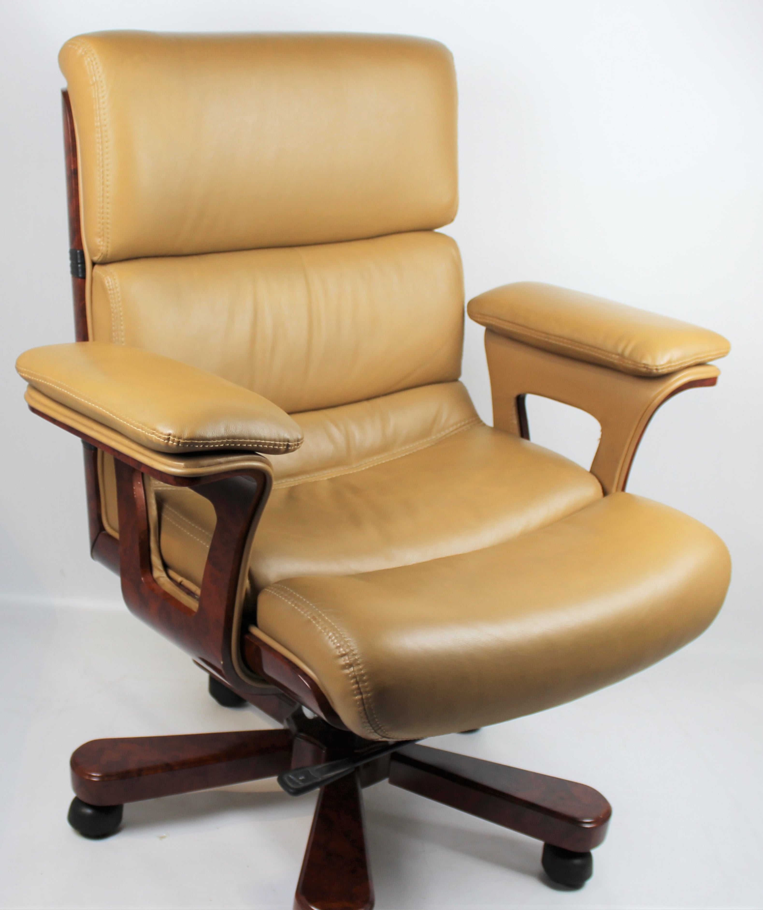 Executive Chair Genuine Leather Beige DES-B020-BEI